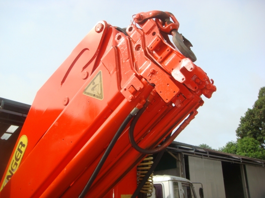 NISSAN-UD CWM430 - 290 HP พร้อมเฮียบพับ 5 ตัน 4 ปลอก NISSAN-UD CWM430 - 290 HP พร้อมเฮียบพับ 5 ตัน 4 ปลอก