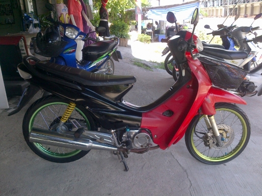 ขาย!เวฟ100 จัดสภาพ รถแต่งสภาพโช๊คหน้าทอง อามมิเนียม ฝาเครื่องซ้ายขวาชุปเงา คอนโซนกลางแค๊ปล่า ล้อสี ปี47 รถเครื่องเดิมแน่นๆ  พร้อมใช้ ทะเบียน+เอกสารโอน ภาษี52