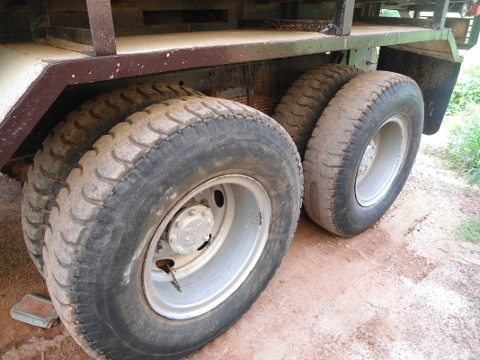 ขายด่วนไอ้หลงMITSUBISHI FN527MA สองเพลาดั้มสภาพพร้อมใช้โทร 0801515451 0811838154