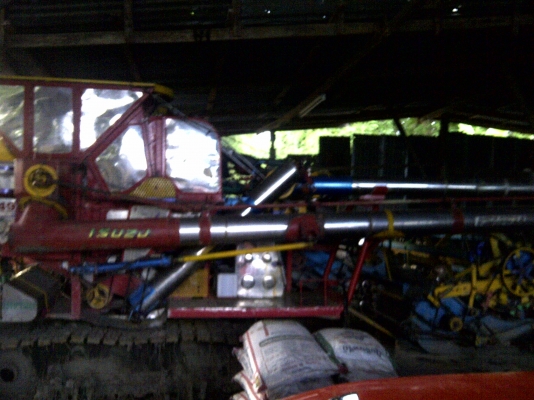 รถเกี่ยวข้าว รุ่น KM49