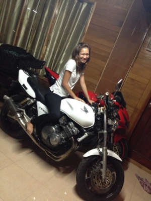 ขาย cb 400 อินวอย  รถใช้งานเป็นประจำ 0805675816