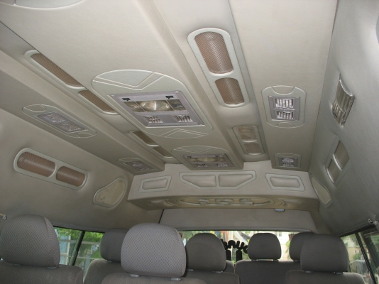 ฟรีดาวน์ รถตู้  Toyota commuter ปี 2005