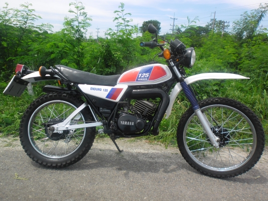 ขายDt125 สวยๆสภาพทำใหม่ทั้งคันครับ ไฟติดทุกดวง สีสวย