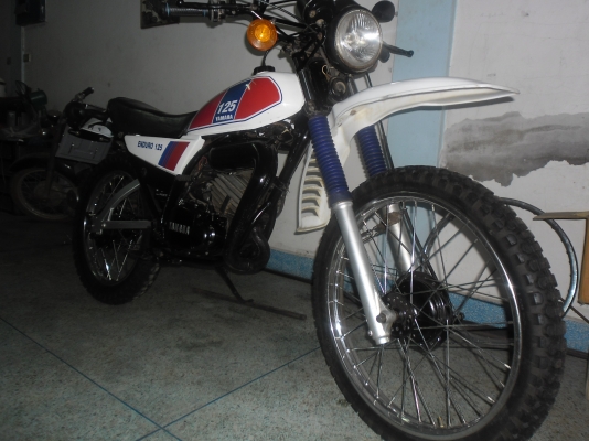 ขายDt125 สวยๆสภาพทำใหม่ทั้งคันครับ ไฟติดทุกดวง สีสวย