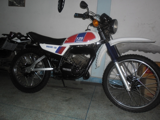 ขายDt125 สวยๆสภาพทำใหม่ทั้งคันครับ ไฟติดทุกดวง สีสวย