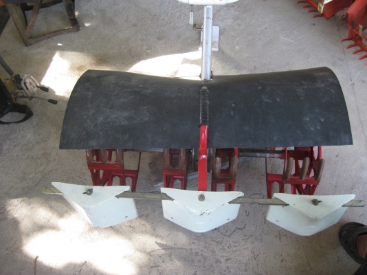 เครื่องพรวนหญ้าในร่องนาดำ