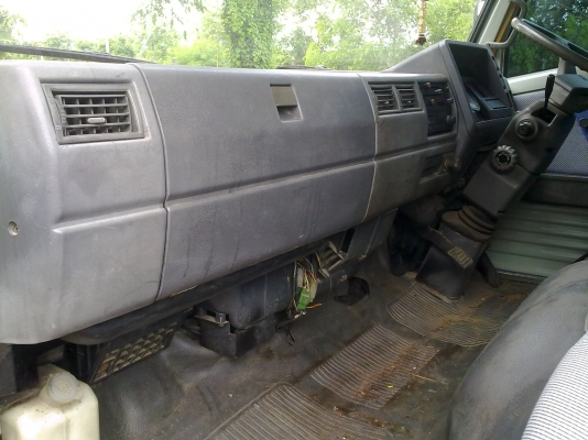 Hino KM777 117 HP WO4D ดั๊มพ์ใหม่กริ๊บ รถห้าง ราคาเบาๆ Hino KM777 117 HP WO4D ดั๊มพ์ใหม่กริ๊บ รถห้าง ราคาเบาๆ