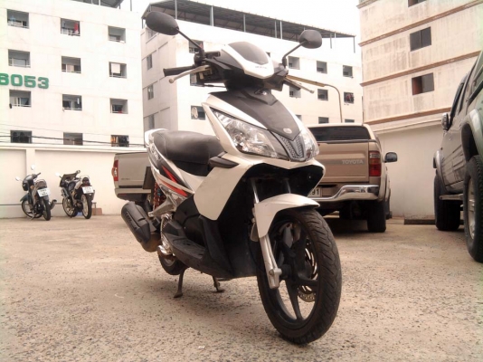 ขออนุญาติขาย Honda Airblade Combi Brake 110 cc. สีขาวมุก ล้อแม็ก