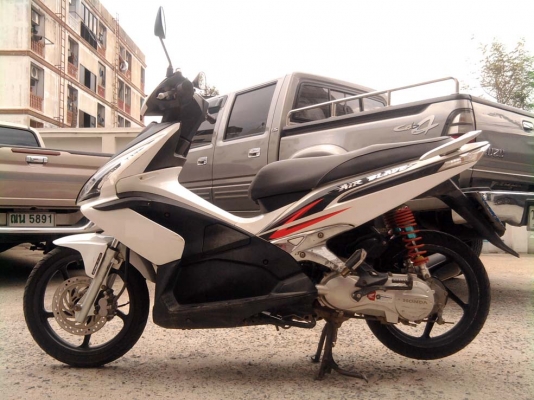 ขออนุญาติขาย Honda Airblade Combi Brake 110 cc. สีขาวมุก ล้อแม็ก