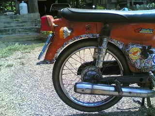 ขาย Honda C700 ทะเบียนเต็มพร้อมโอน เครื่องดีมากแต่งมานิดๆ เลขโครงเครื่องตรงเล่มโครงไม่ผุ ขาย 8000 บาท