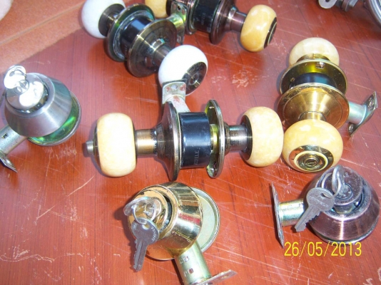 ลูกบิดประตูหินอ่อนห้องนํ้า