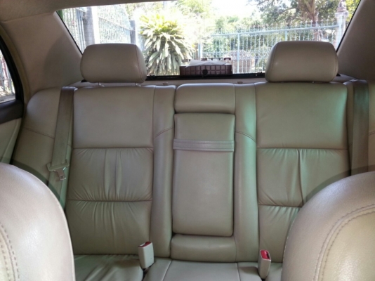 ขาย toyota altis 1.8 ปี02 At โทร 082-7242445 ชัย