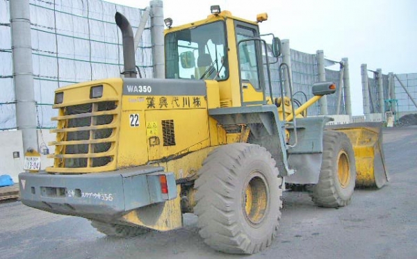 WA350-3E-53012เก่าจากญี่ปุ่นตอนนี้รถจอดที่(CSนวนคร)ครับ