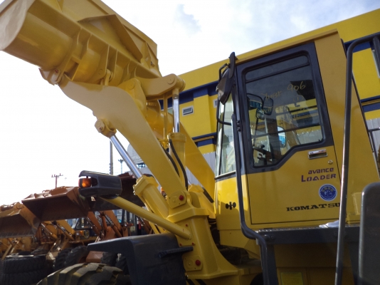 WA350-3E-53012เก่าจากญี่ปุ่นตอนนี้รถจอดที่(CSนวนคร)ครับ