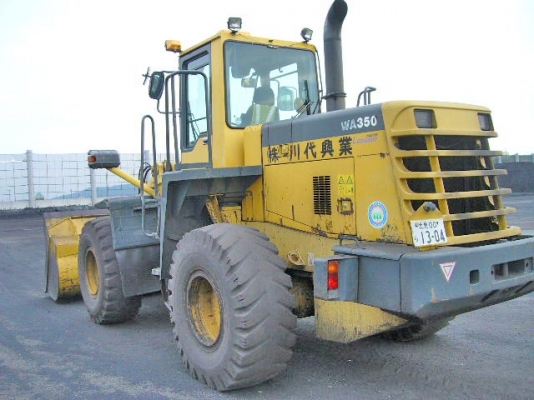 WA350-3E-53012เก่าจากญี่ปุ่นตอนนี้รถจอดที่(CSนวนคร)ครับ