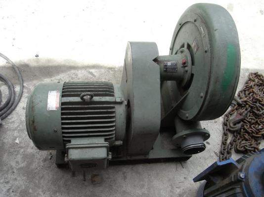 ขายโบเวอร์ดูดลม ขนาด 7.5 HP 2800 RPM. 380 V made in Germany สภาพสวยพร้อมใช้งาน