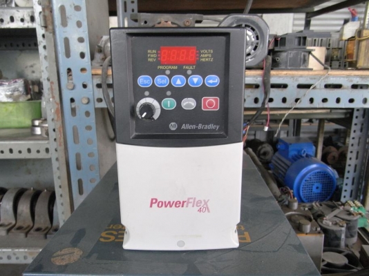ขาย inverter ปรับรอบมอเตอร์ขนาด 1 HP.