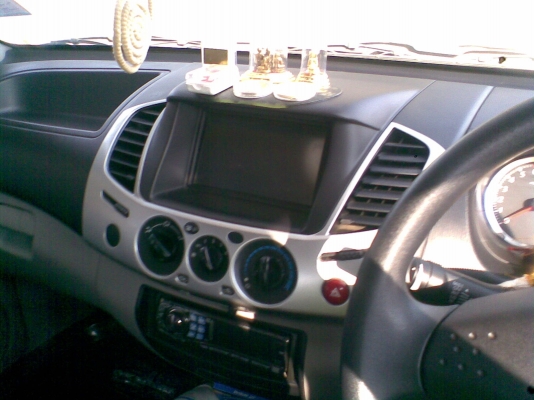 ต้องการขายดาวน์รถกระบะสี่ประตูด่วน!!