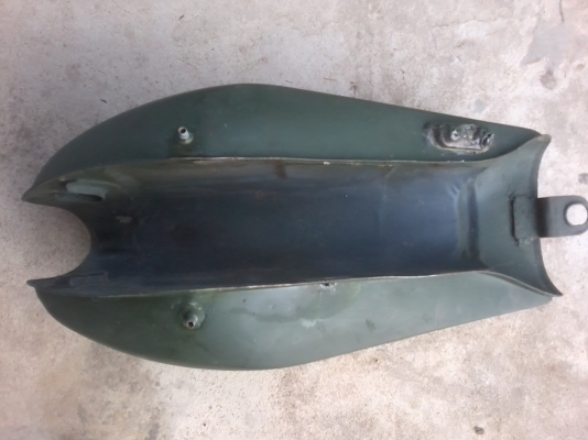 ////ขายถังน้ำมัน ไม่รู้รุ่นอะไร ราคา 400 บาท ค่าส่งออกเอง//// ////ขายถังน้ำมัน ไม่รู้รุ่นอะไร ราคา 400 บาท ค่าส่งออกเอง////