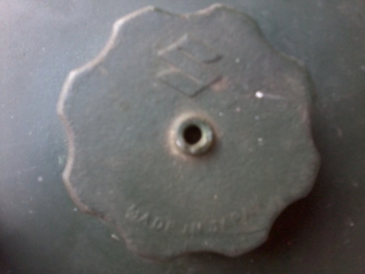 ////ขายถังน้ำมัน ไม่รู้รุ่นอะไร ราคา 400 บาท ค่าส่งออกเอง//// ////ขายถังน้ำมัน ไม่รู้รุ่นอะไร ราคา 400 บาท ค่าส่งออกเอง////