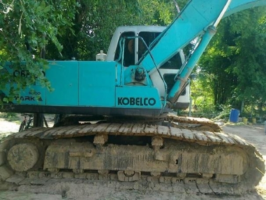 KOBELCO MARK III SK-200 เอกสารเล่มทะเบียนครบพร้อม เครื่องแรงดีไม่เยิ้ม ปั๊มดีเดิมๆทำงานไม่โหลด ภายในเก๋งแอร์เย็น ภายนอกบูมอาร์มไม่ปะไม่ดาม ช่วงล่างเอวแน่น โซ่บูทใบแทรกหนาดีประมาณ 70\% พร้อมทำงานได่้เลย ราคาต่อรองได้ครับ