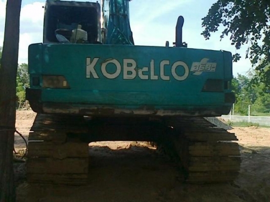 KOBELCO MARK III SK-200 เอกสารเล่มทะเบียนครบพร้อม เครื่องแรงดีไม่เยิ้ม ปั๊มดีเดิมๆทำงานไม่โหลด ภายในเก๋งแอร์เย็น ภายนอกบูมอาร์มไม่ปะไม่ดาม ช่วงล่างเอวแน่น โซ่บูทใบแทรกหนาดีประมาณ 70\% พร้อมทำงานได่้เลย ราคาต่อรองได้ครับ
