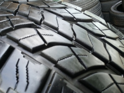 ขายยาง245/70/16 ปี 0512 YOKOHAMA GEOLANDAR A/T 1 ชุด  ราคา :  8,500.00  บาท