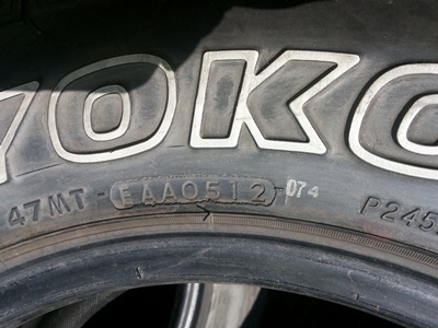 ขายยาง245/70/16 ปี 0512 YOKOHAMA GEOLANDAR A/T 1 ชุด  ราคา :  8,500.00  บาท