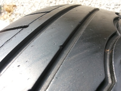 ขายยาง205/55/16 ปี 11 DUNLOP SP01 1 ชุด  ราคา :  2500