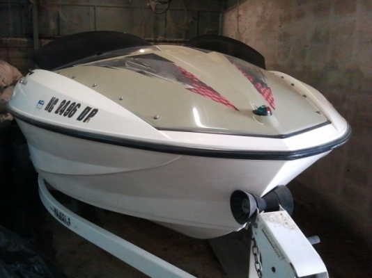 ยามาฮ่าเจ็ทโบ๊ทเครื่องคู่ 330 แรง