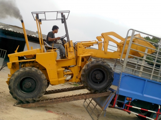 รถตักเอวอ่อน มิตซูบิชิ WS 33 รถตักเอวอ่อน มิตซูบิชิ WS 33