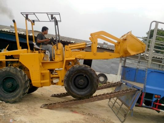 รถตักเอวอ่อน มิตซูบิชิ WS 33