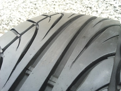 ขายยาง215/35/18 ปี 1111 FALKEN  1 คู่