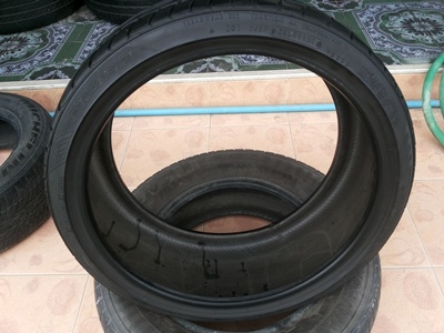 ขายยาง215/35/18 ปี 1111 FALKEN  1 คู่