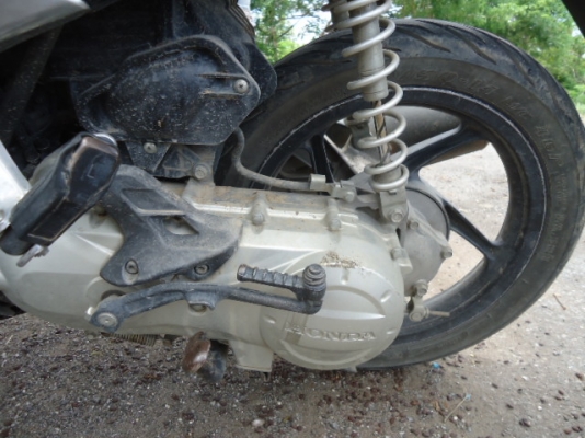 HONDA  AIR BLADE 125CC สภาพดี พร้อมทะเบียน ราคา 18,500.-