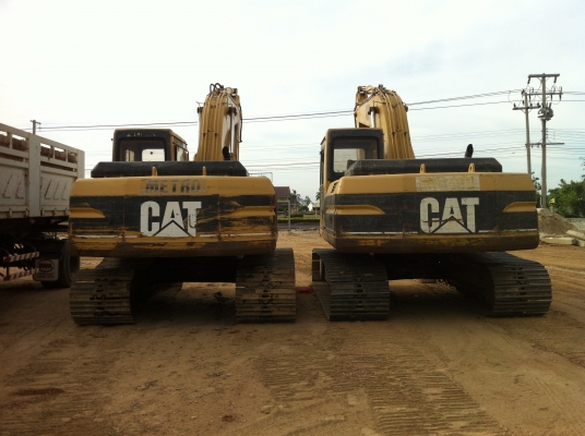 ขายแม็คโค  CAT. V2 ซีลี่สูง  รถสวยสภาพดี. พรัอมใช้งาน ขายทั้งคู่ครับ 0897088772 ไฟฟ้าครบ.  รถยังอยู่ครับ