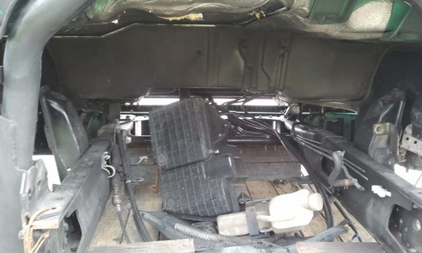 หัวเก๋ง 6 ล้อ ISUZU NPR หัวการ์ตูน