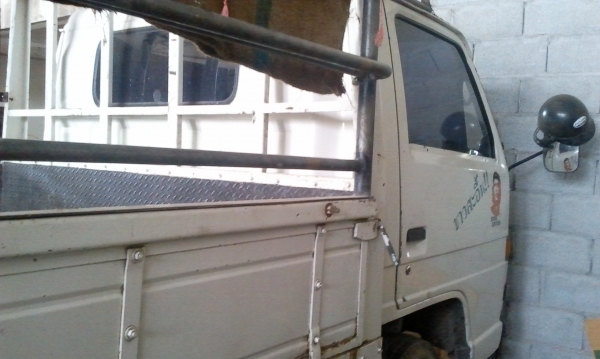 ISUZU NPR 115