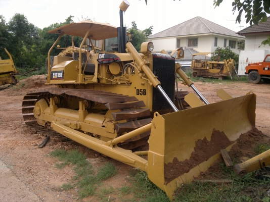 ขายแทรคเตอร์ D5B CAT