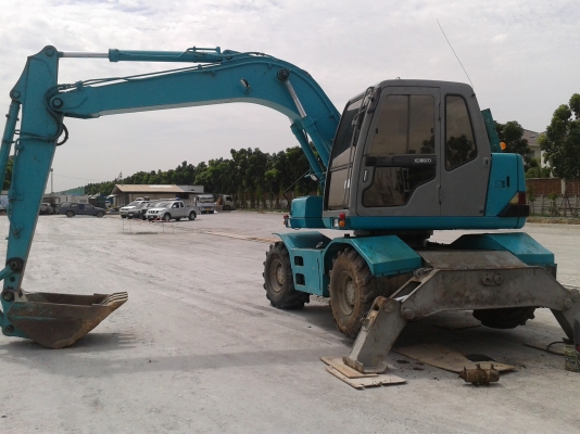 รถขุดล้อยาง