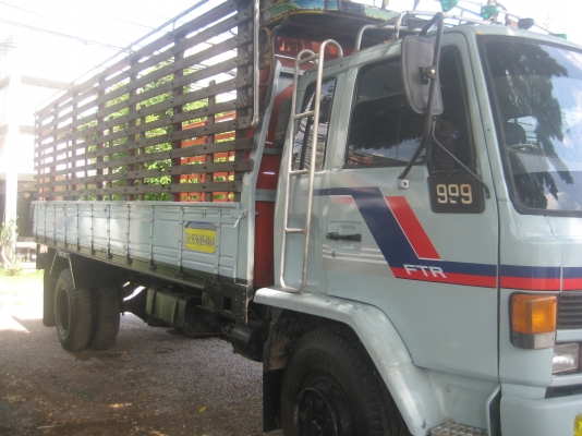 ขาย  หกล้อใหญ๋ROCKY165แรงเครื่อง6BD1สวยๆๆค่ะ