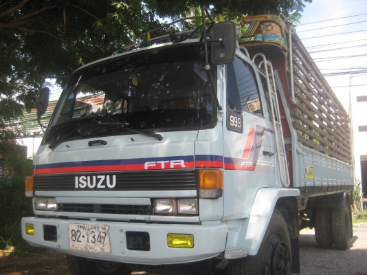 ขาย  หกล้อใหญ๋ROCKY165แรงเครื่อง6BD1สวยๆๆค่ะ