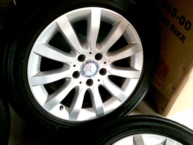แม็กซ์ BENZ รุ่นใหม่ ขอบ 16 ยาง Yokohama 205-55-16 สภาพใหม่ทั้งสี่วงครับ
