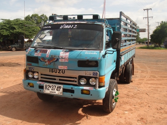 ขาย ISUZU KS 110 แรง เอฟ หน้า - หลัง ( แชชซี 776 รถห้าง ) ขาย ISUZU KS 110 แรง เอฟ หน้า - หลัง ( แชชซี 776 รถห้าง )