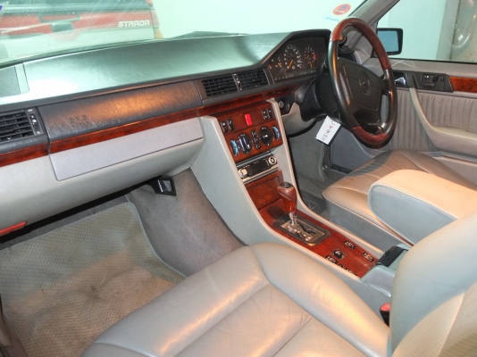 1995 โฉม W124 E หน้า (โรงจำปา ปี93-97)