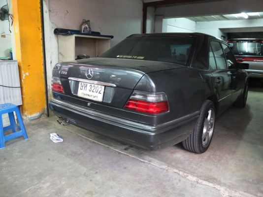 1995 โฉม W124 E หน้า (โรงจำปา ปี93-97)