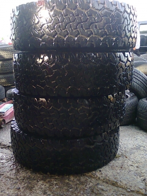 ขายยางBF 265 75 16 ปลายปี10 1ชุด 13800