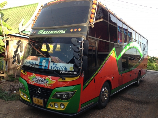 ขายรถบัสพัดลมชั้น ทรงครึ่งใบไม้ เครื่อง Hino P11 turbo 320