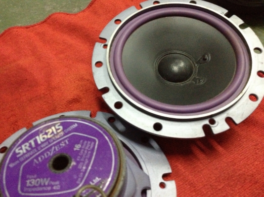 ชุดเครื่องเสียงถอดออกจากรถ Clarion ครบชุดติดตั้งได้เลย สวยๆ ชุดเครื่องเสียงถอดออกจากรถ Clarion ครบชุดติดตั้งได้เลย สวยๆ