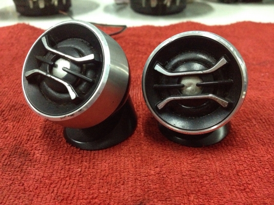 ทวิตเตอร์ Pioneer Carrozzeria หูตั้ง เสียงหวานนนน ไม่บาดหู หมุนปรับหน้าได้ สวยเท่ห์อย่าบอกใคร ขาย 800 บาท มาพร้อมทุ่นตัดเสียง